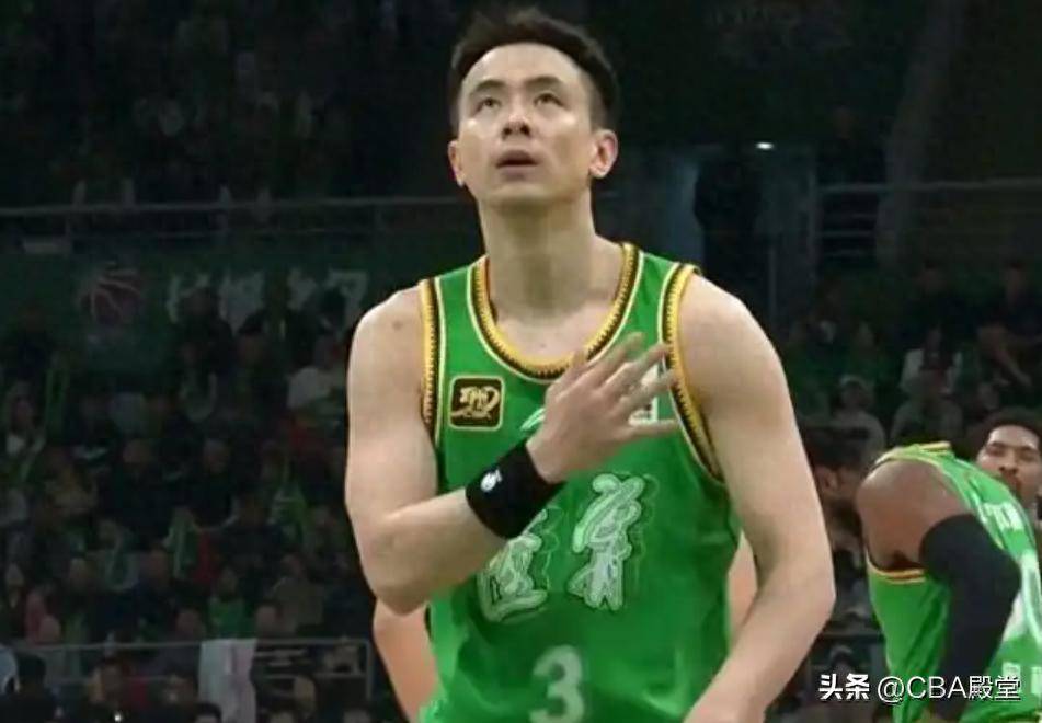 国民主场告捷，略伦斯投射手感火热难抵抗
