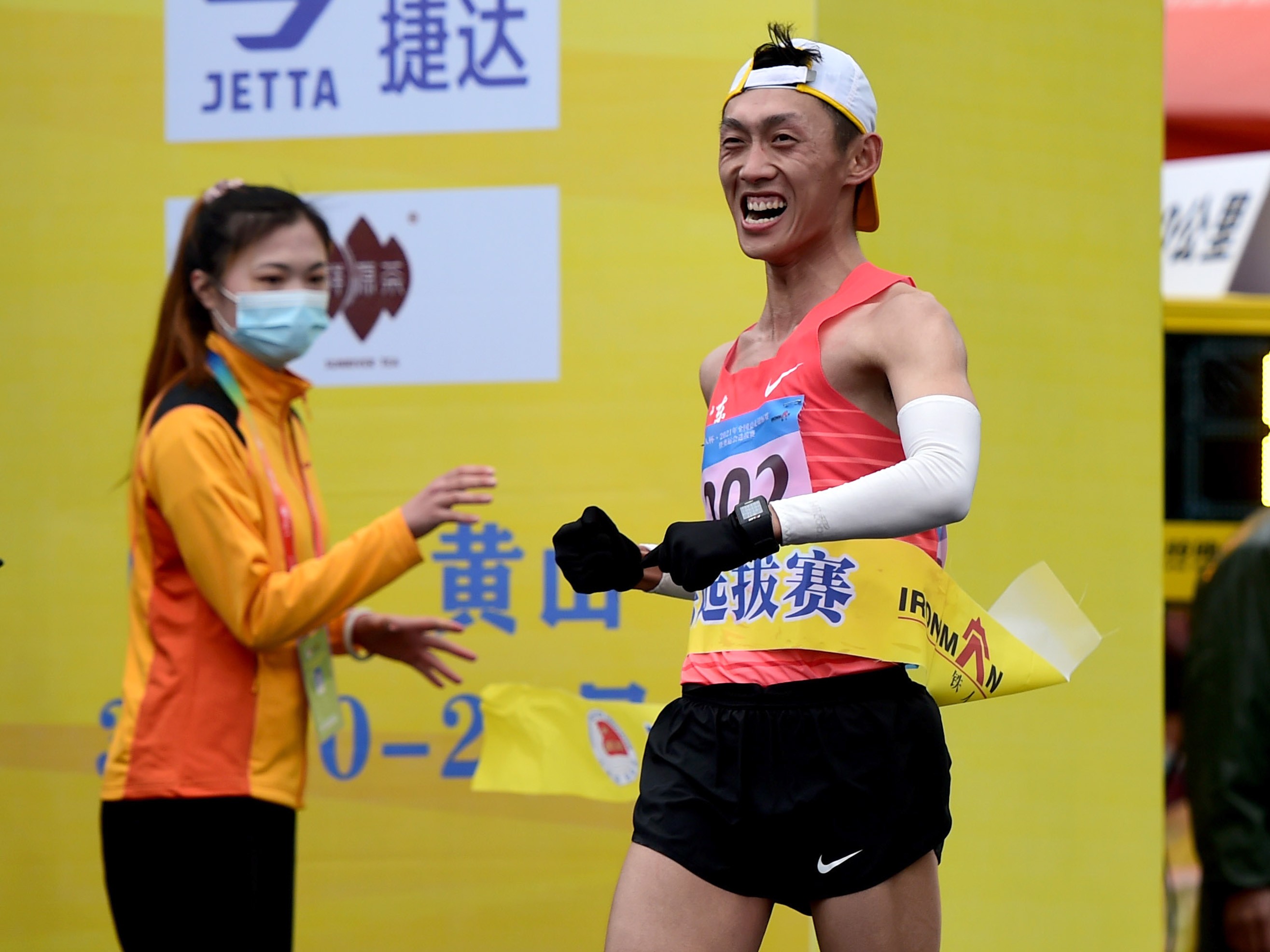 昔日冠军再度出征，意图复制辉煌战绩