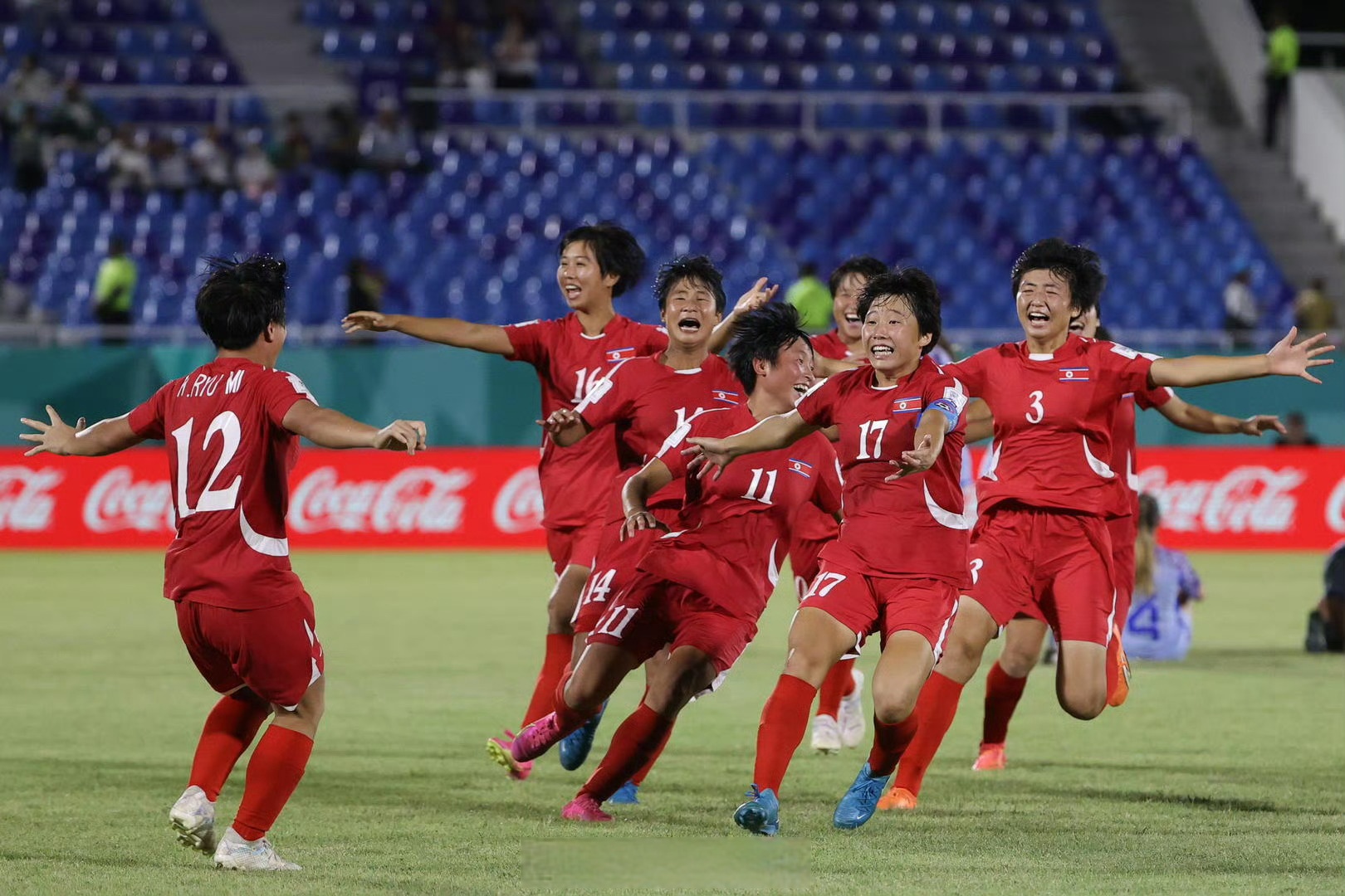 包含韩国女足成功晋级四分之一决赛的词条